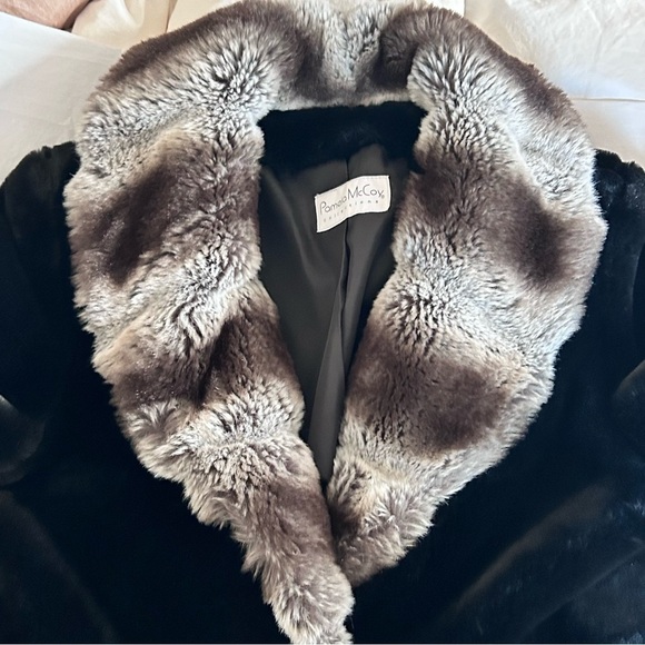 PAMELA MCCOY Faux Fur Coat Size S/XS Shawl Collar Mobwife - Picture 7 of 14